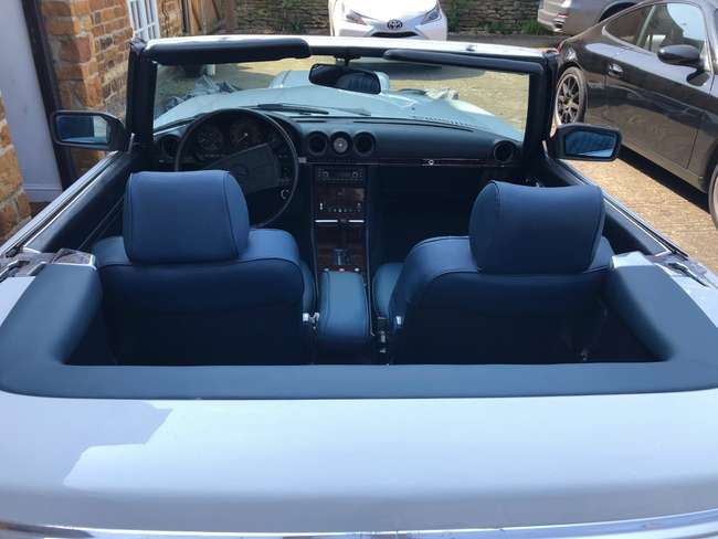 1989 Mercedes-Benz 560SL (R107)-Sold