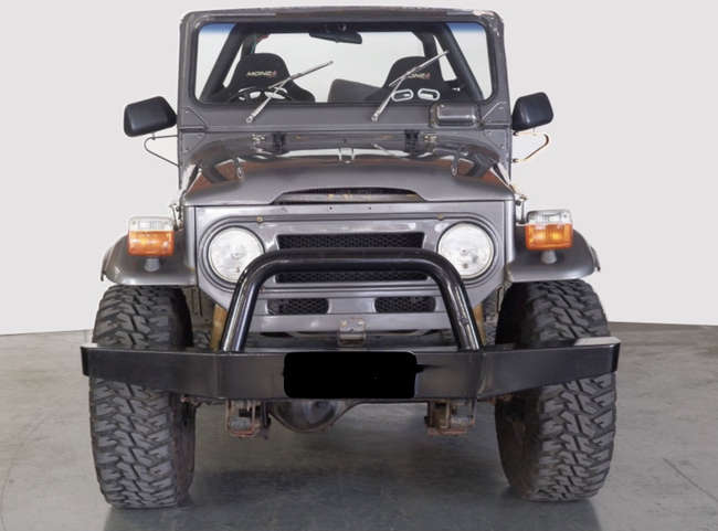 1976 Toyota FJ40 Land Cruiser 2-door Pick-Up.-Auction Lot
