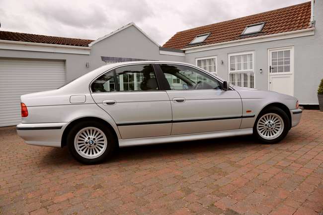 1999 BMW 523i SE (E39)-Sold