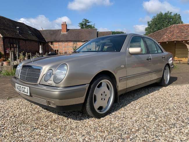2000 Mercedes-Benz E300 Elegance TD Auto-Sold
