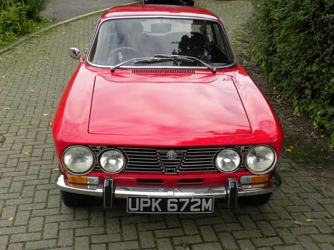 1974 Alfa Romeo 2000 GT Veloce-Sold