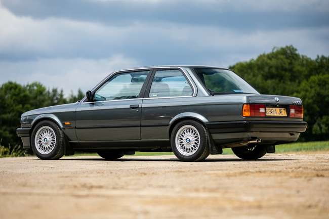 1989 BMW 320i SE (E30)-Auction Lot