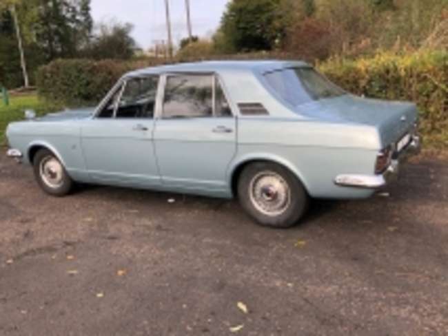 zephyr様 Iconic Auctioneers | 1969 Ford Zephyr Mk IV V6 De Luxe (3010E)-Sold