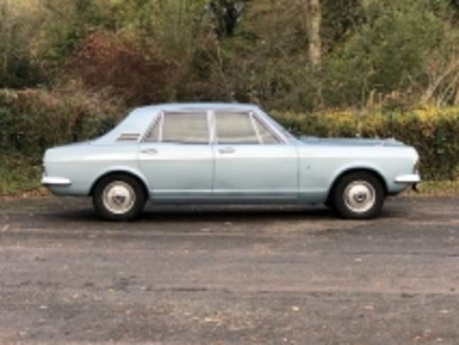 Iconic Auctioneers | 1969 Ford Zephyr Mk IV V6 De Luxe (3010E)-Sold
