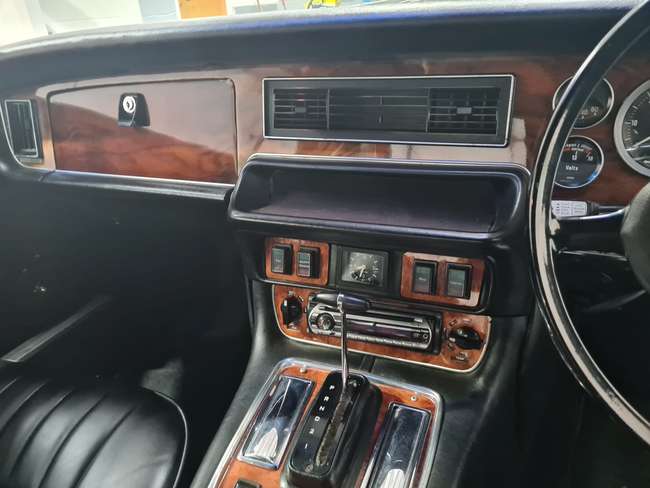 1977 Daimler Sovereign Series 2 4.2 Coupe-Auction Lot