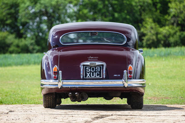1959 Jaguar Mk IX 3.8