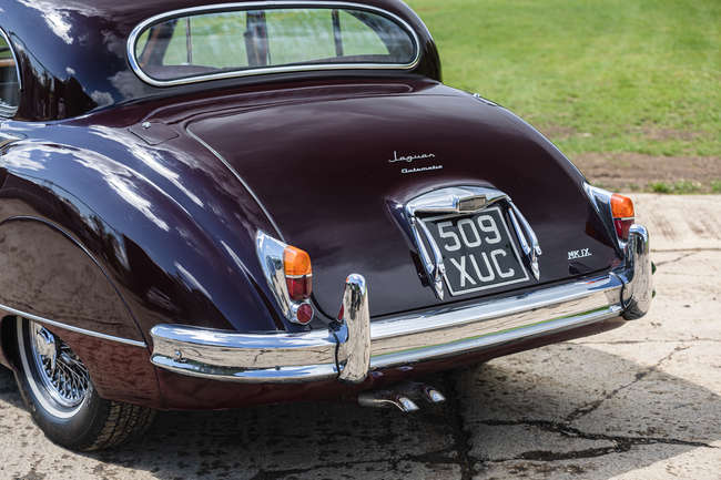 1959 Jaguar Mk IX 3.8