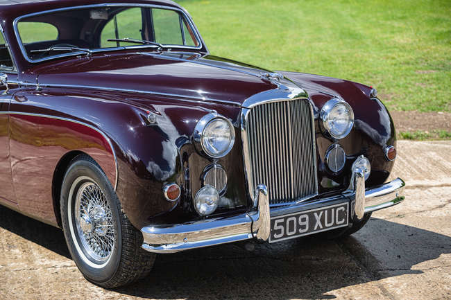 1959 Jaguar Mk IX 3.8
