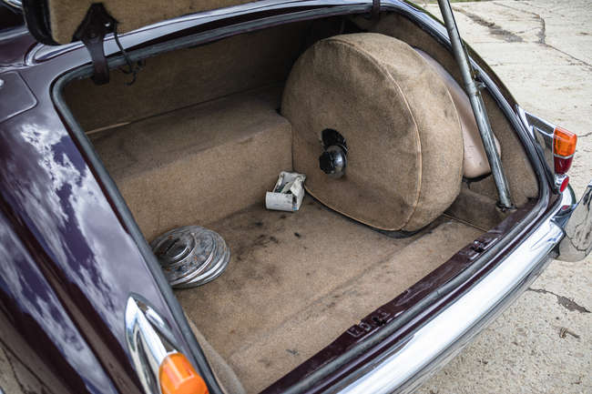1959 Jaguar Mk IX 3.8