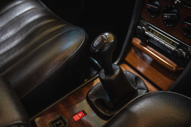 1984 Mercedes-Benz (W123) 200 Saloon