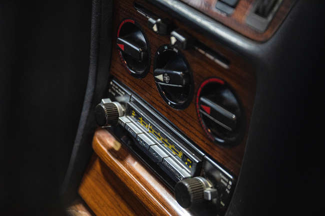 1984 Mercedes-Benz (W123) 200 Saloon