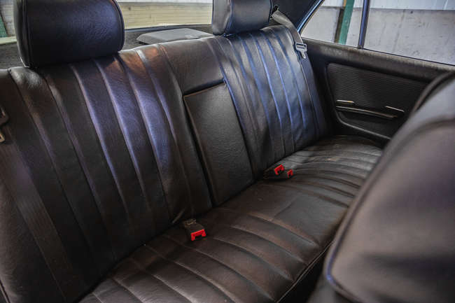 1984 Mercedes-Benz (W123) 200 Saloon