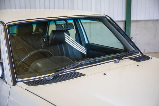 1984 Mercedes-Benz (W123) 200 Saloon