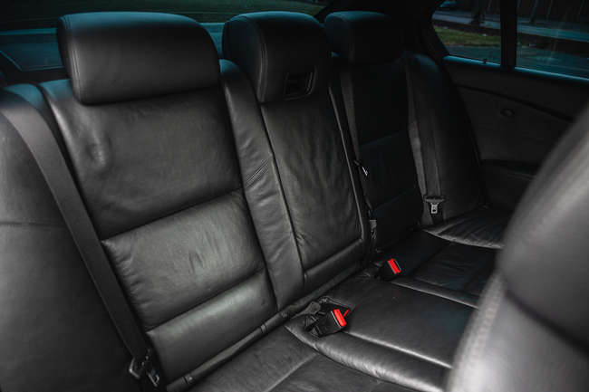 2005 BMW M5 V10 (E60)