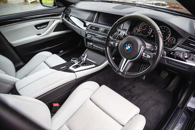 2014 BMW M5 (F10) 4.4-litre V8