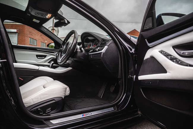 2014 BMW M5 (F10) 4.4-litre V8