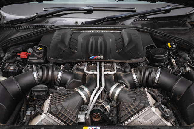 2014 BMW M5 (F10) 4.4-litre V8