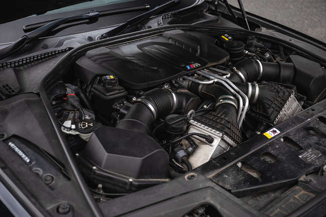2014 BMW M5 (F10) 4.4-litre V8