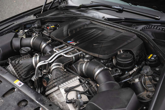 2014 BMW M5 (F10) 4.4-litre V8