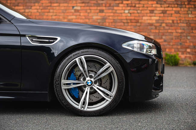 2014 BMW M5 (F10) 4.4-litre V8