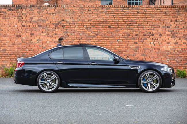 2014 BMW M5 (F10) 4.4-litre V8