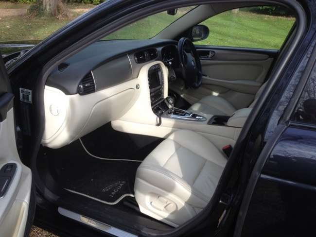 2006 Jaguar XJR Portfolio