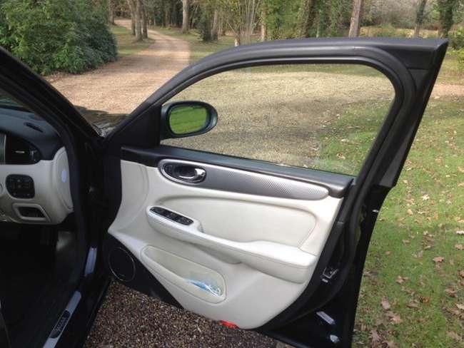 2006 Jaguar XJR Portfolio