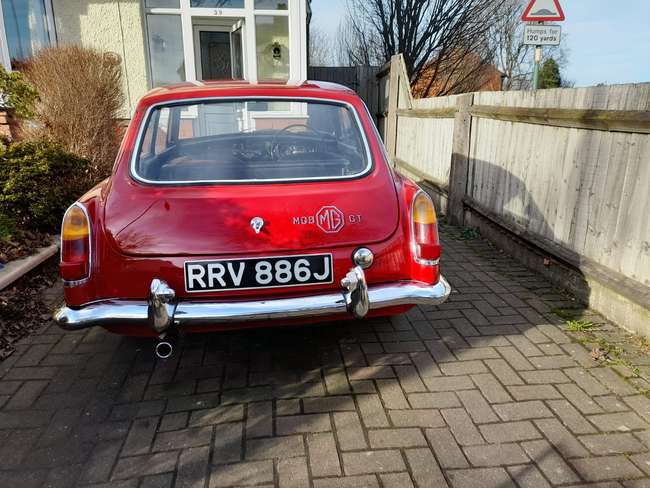 1967 MG B GT