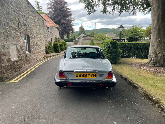 1985 Jaguar Sovereign HE 5.3-Litre V12 Auto 