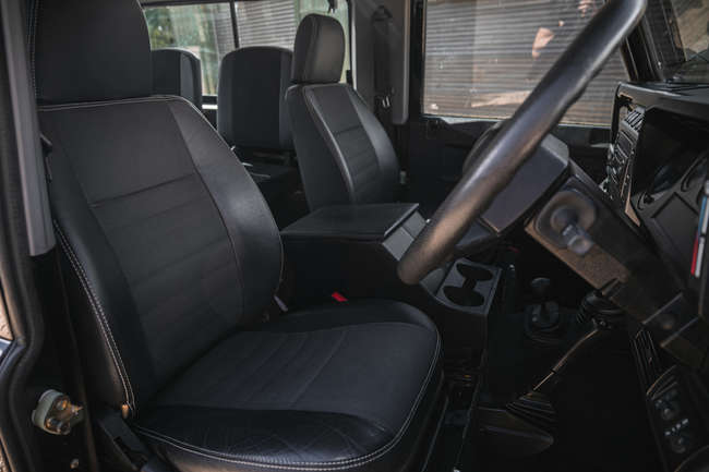 2006 Land Rover Defender 90 XS TD5 Station Wagon