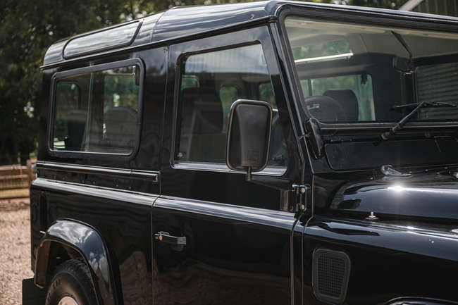 2006 Land Rover Defender 90 XS TD5 Station Wagon