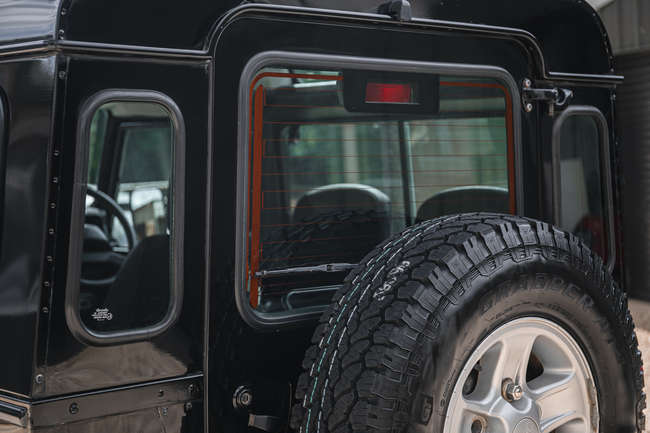 2006 Land Rover Defender 90 XS TD5 Station Wagon