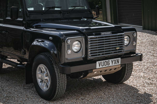 2006 Land Rover Defender 90 XS TD5 Station Wagon