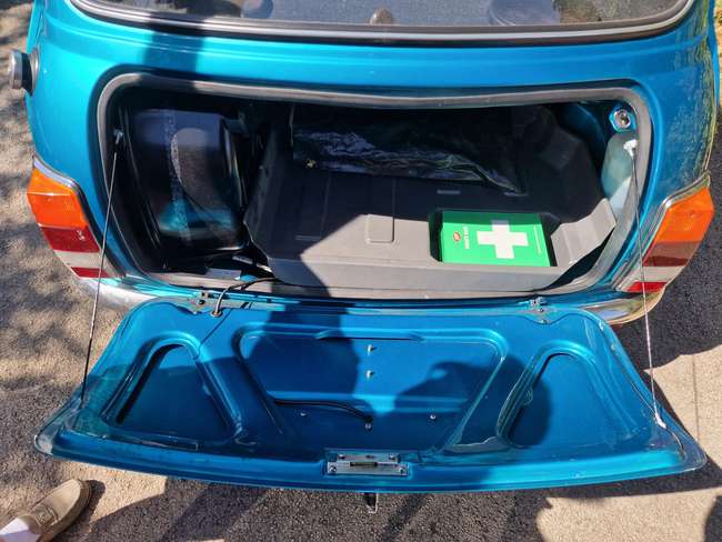 1995 Rover Mini Sidewalk