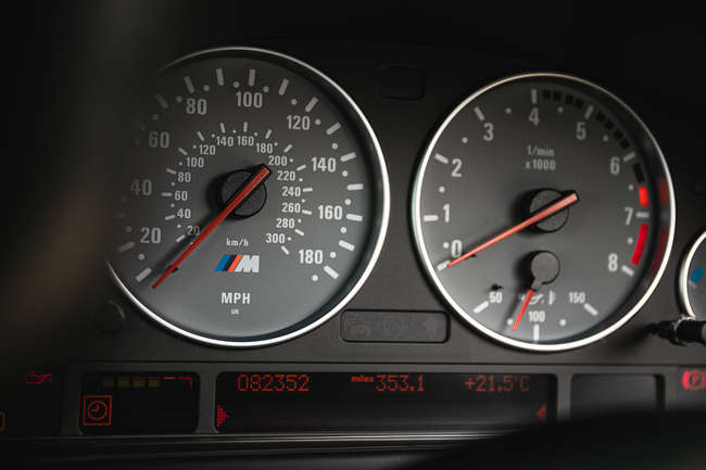 2001 BMW M5 (E39)