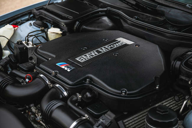 2001 BMW M5 (E39)