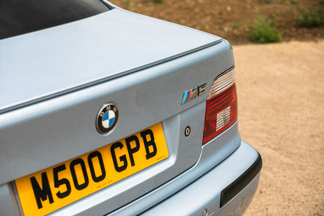 2001 BMW M5 (E39)
