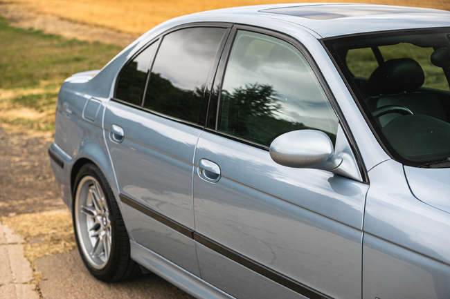 2001 BMW M5 (E39)
