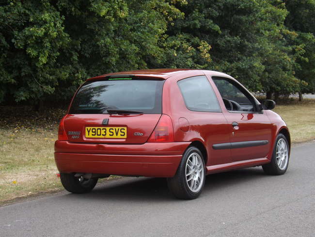 2001 RenaultSport Clio II 172 (Phase 2) 