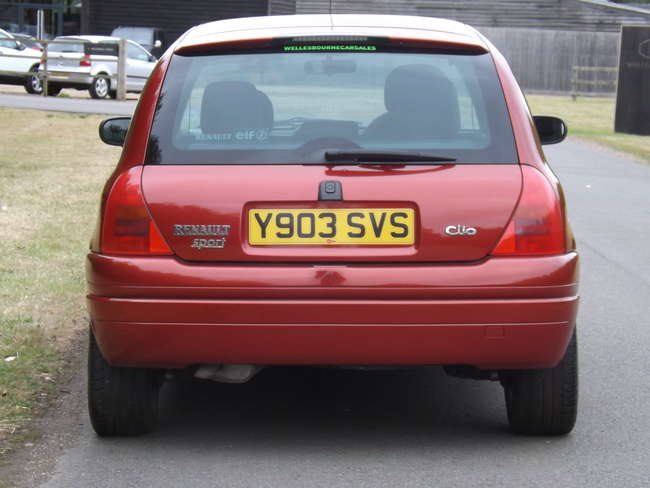 2001 RenaultSport Clio II 172 (Phase 2) 