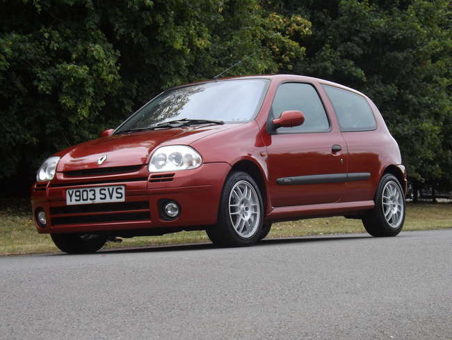 2001 RenaultSport Clio II 172 (Phase 2) 