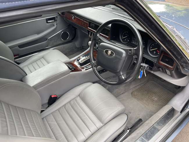 1990 Jaguar XJ-S HE 5.3-Litre V12 Convertible