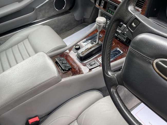 1990 Jaguar XJ-S HE 5.3-Litre V12 Convertible