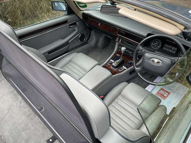 1990 Jaguar XJ-S HE 5.3-Litre V12 Convertible