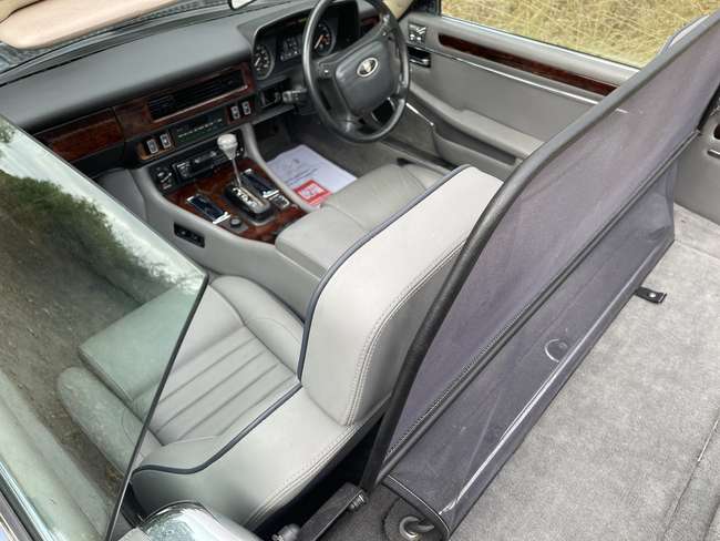 1990 Jaguar XJ-S HE 5.3-Litre V12 Convertible