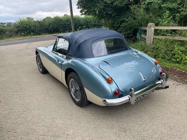 1966 Austin-Healey 3000 Mk 3 Phase II (BJ8)