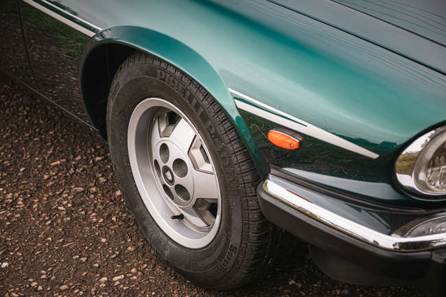 1982 Jaguar XJ-S HE 5.3-Litre V12 Coupé