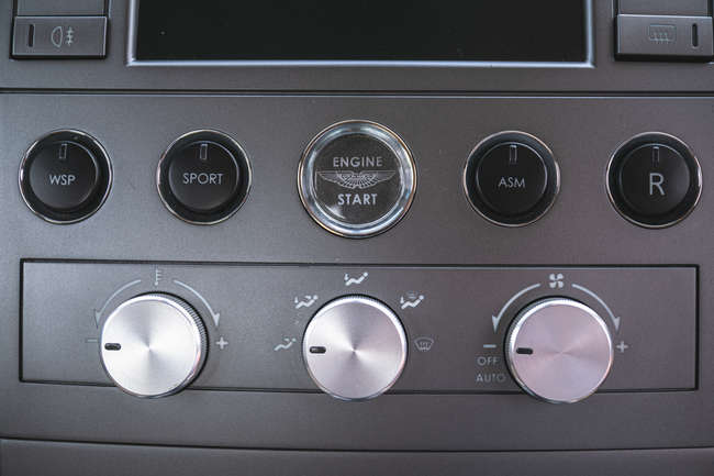 2005 Aston Martin Vanquish S 2+2