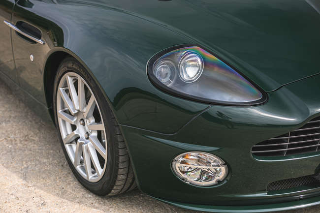 2005 Aston Martin Vanquish S 2+2