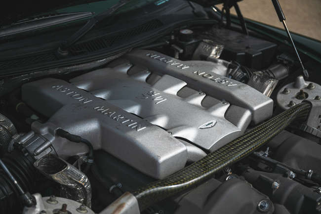 2005 Aston Martin Vanquish S 2+2